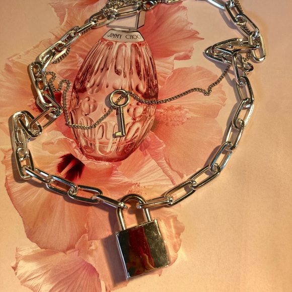 Silver Tone Lock Key Chunky Necklace - Picture 4 of 4